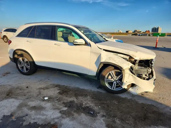 W1N0G8DB4NG086927 — 2022 Mercedes-Benz GLC, фото 4 с аукциона Copart, Передняя часть
