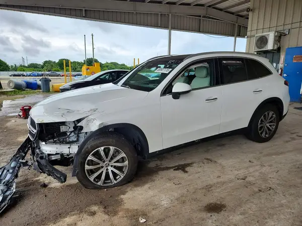 W1NKM4GB4RF193526 — 2024 Mercedes-Benz GLC, Передняя часть (Front End), фото до ремонта