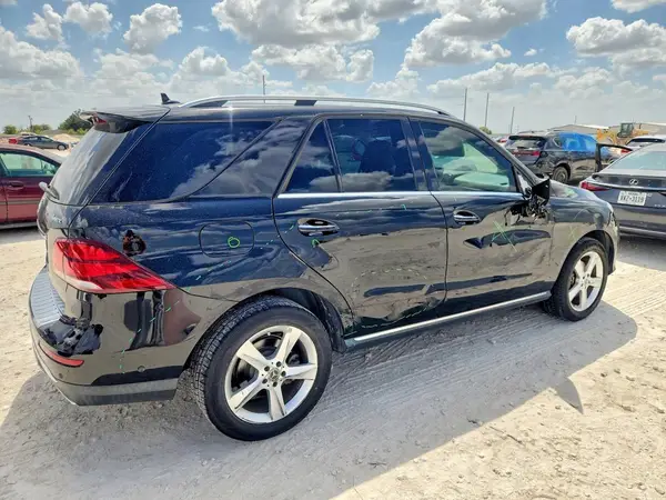 4JGDA5HB4HA950140 — 2017 Mercedes-Benz GLE, фото 3 с аукциона Copart, Боковая часть