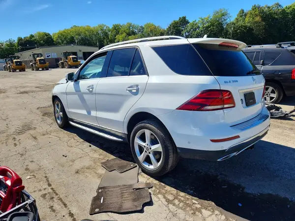4JGDA5HB1HA952427 — 2017 Mercedes-Benz GLE, фото 2 с аукциона Copart, Передняя часть
