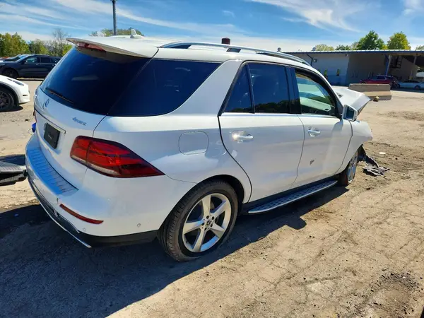 4JGDA5HB1HA952427 — 2017 Mercedes-Benz GLE, фото 3 с аукциона Copart, Передняя часть