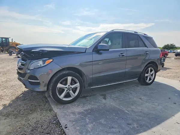 4JGDA5JB8JB076014 — 2018 Mercedes-Benz GLE, Передняя часть (Front End), фото до ремонта