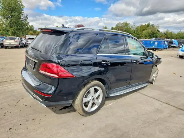 4JGDA5JB6JB011713 — 2018 Mercedes-Benz GLE, фото 3 с аукциона Copart, Передняя часть