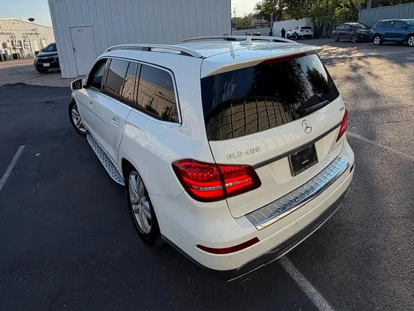 4JGDF6EE0HA798234 — 2017 Mercedes-Benz GLS-Klasse, фото 3 с аукциона Copart 24.09.2026, Мелкие вмятины и царапины