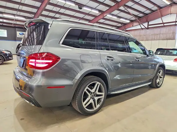 4JGDF7DEXJB028615 — 2018 Mercedes-Benz GLS-Klasse, фото 3 с аукциона Copart 01.10.2026, Мелкие вмятины и царапины
