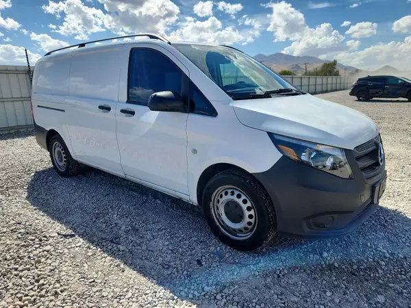 WD3PG2EA0J3398828 — 2018 Mercedes-Benz Metris, фото 4 с аукциона Copart 13.10.2026, Мелкие вмятины и царапины