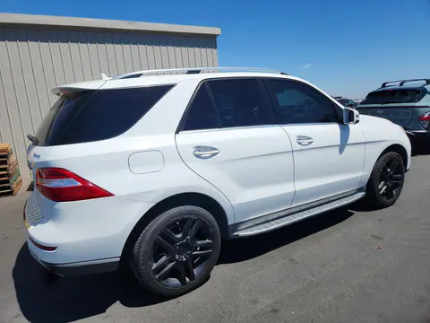2015 Mercedes-Benz ML VIN 4JGDA5HBXFA567946 фото 3