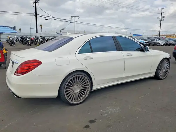 WDDUG8FB6HA299977 — 2017 Mercedes-Benz S-Klasse, фото 3 с аукциона Copart, Повреждения снизу