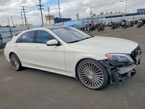 WDDUG8FB6HA299977 — 2017 Mercedes-Benz S-Klasse, фото 4 с аукциона Copart, Повреждения снизу