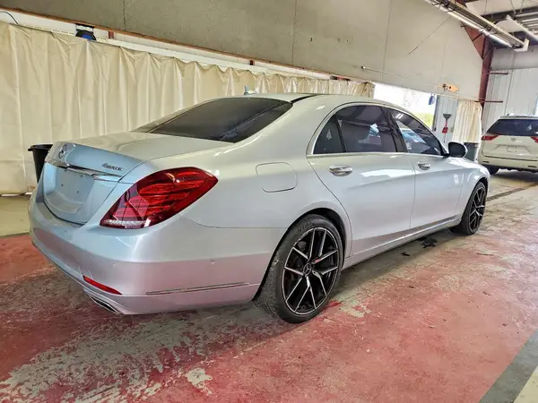 WDDUG8FB7HA318973 — 2017 Mercedes-Benz S-Klasse, фото 3 с аукциона Copart 05.10.2026, Передняя часть
