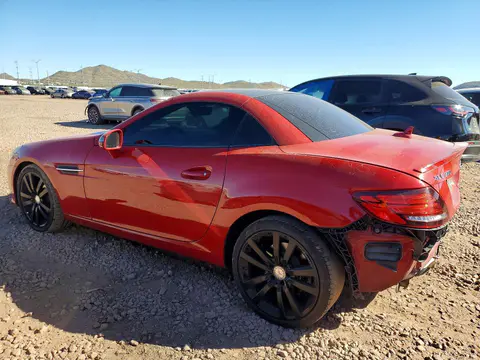 2017 Mercedes-Benz SLC VIN WDDPK3JA8HF137641 фото 2