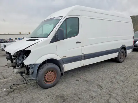 WD3PE8CB4B5568263 — 2011 Mercedes-Benz Sprinter, Передняя часть (Front End), фото до ремонта