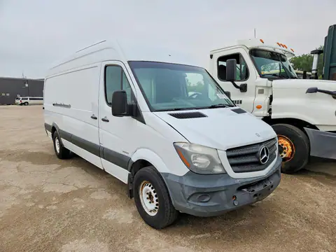 WD3PE8DE4E5831672 — 2014 Mercedes-Benz Sprinter, фото 4 с аукциона Copart 17.09.2026, Естественный износ