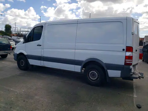 2015 Mercedes-Benz Sprinter VIN WD3PE7DCXF5981098 фото 2