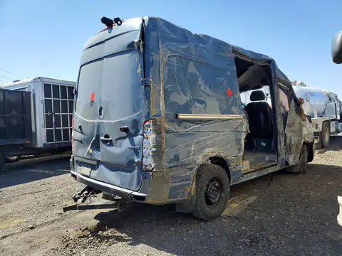2018 Mercedes-Benz Sprinter VIN WD3PE7CD5JP637864 фото 3