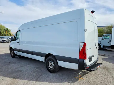 2020 Mercedes-Benz Sprinter VIN W1Y40CHY5LT026055 фото 2