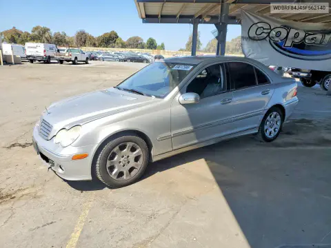 WDBRF84J45F562140 — 2005 Mercedes C-Klasse, Передняя часть, фото до ремонта