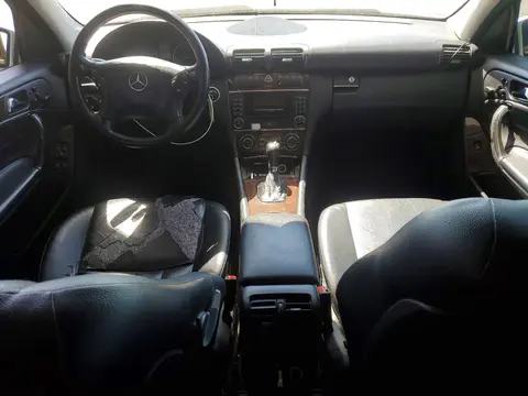 2005 Mercedes-Benz C 320 4Matic VIN WDBRF84J45F562140 фото 8