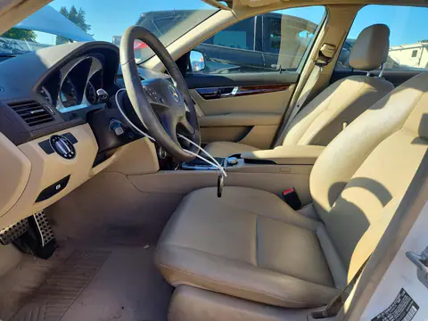 WDDGF81X79R064509 — 2009 Mercedes C-Klasse, фото 7 с аукциона Copart, Передняя часть