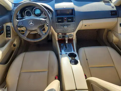 WDDGF81X79R064509 — 2009 Mercedes C-Klasse, фото 8 с аукциона Copart, Передняя часть