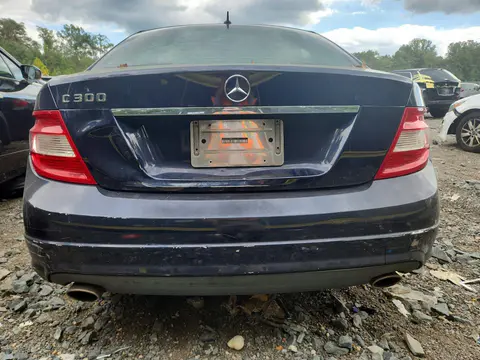 2011 Mercedes-Benz C 300 VIN WDDGF5EB8BF632187 фото 6