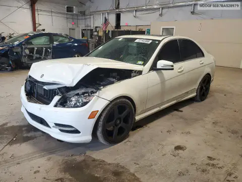 WDDGF5EB7BA528979 — 2011 Mercedes C-Klasse, Передняя часть, фото до ремонта