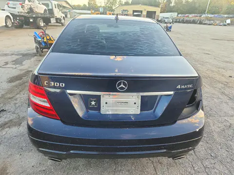 2012 Mercedes-Benz C 300 4Matic VIN WDDGF8BB7CR197846 фото 6