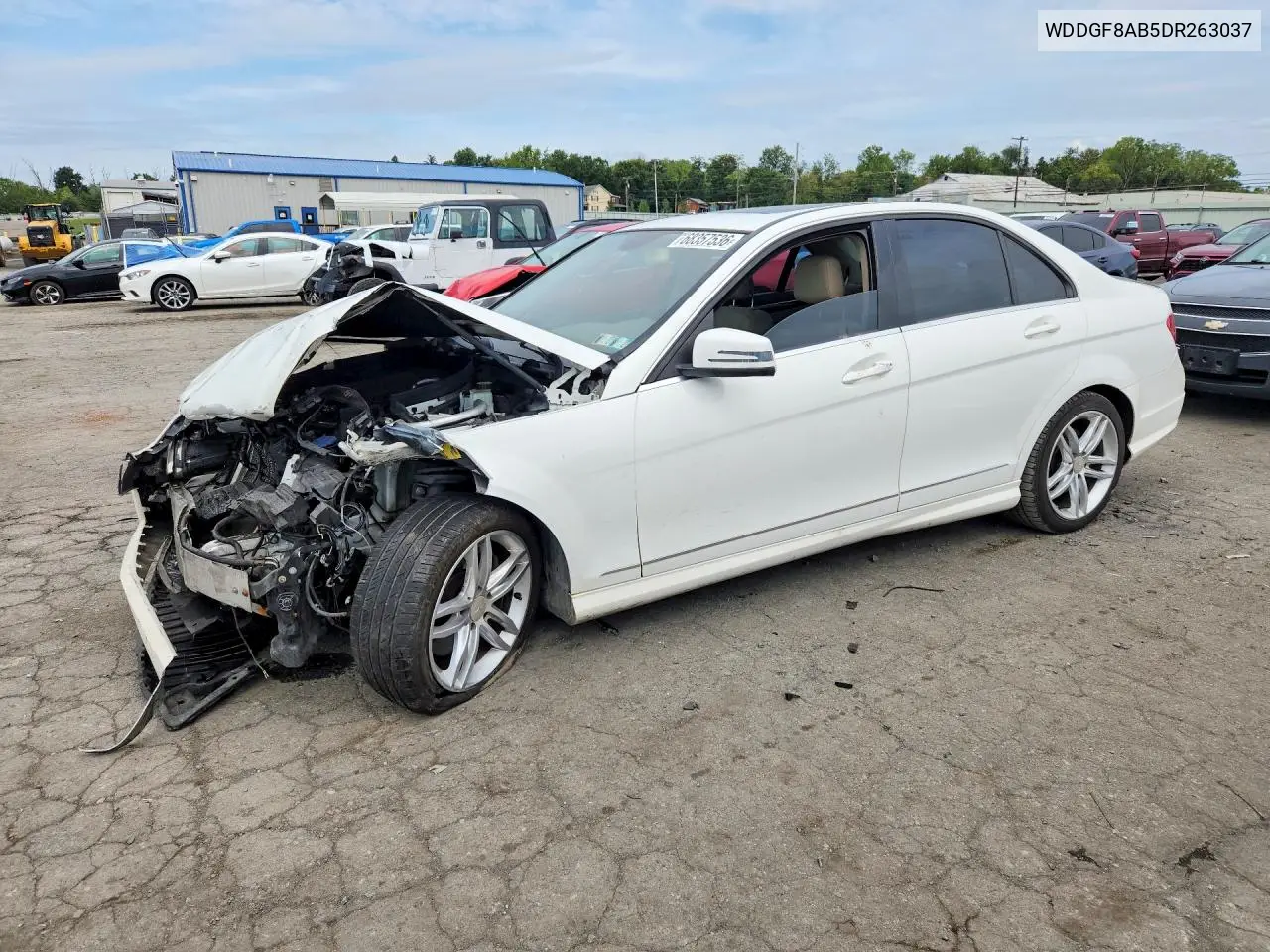 2013 Mercedes-Benz C 300 4Matic VIN WDDGF8AB5DR263037 фото 1