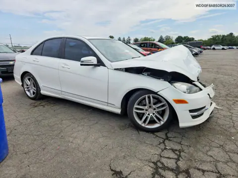 2013 Mercedes-Benz C 300 4Matic VIN WDDGF8AB5DR263037 фото 4