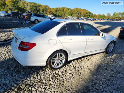2013 Mercedes-Benz C 300 4Matic VIN WDDGF8AB5DG121444 фото 3