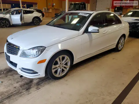 WDDGF8AB6DR270112 — 2013 Mercedes C-Klasse, Мелкие вмятины и царапины, фото до ремонта