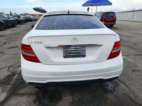 2013 Mercedes-Benz C 250 VIN WDDGJ4HB0DF955981 фото 6