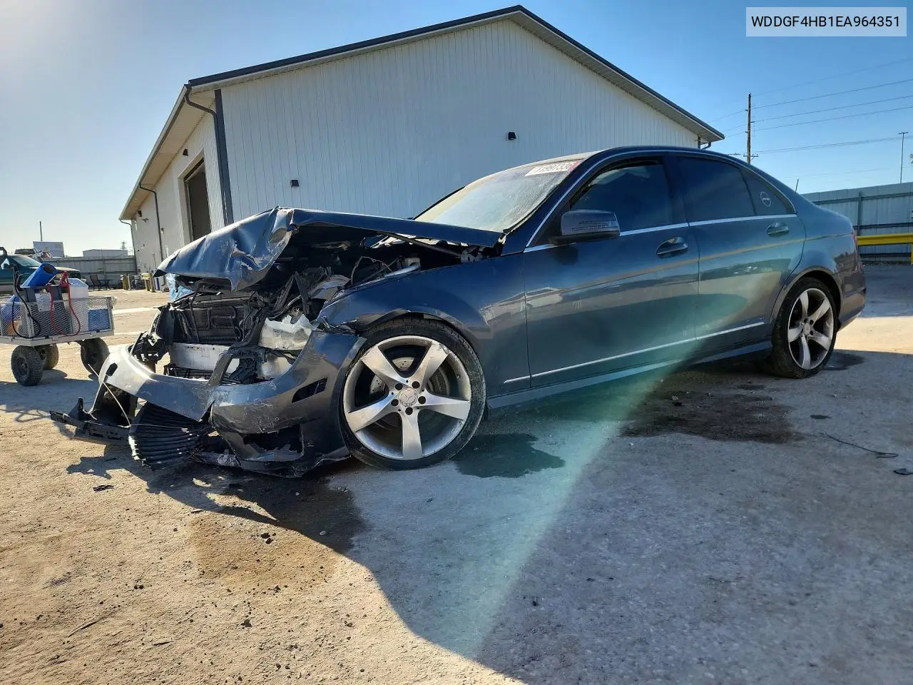 2014 Mercedes-Benz C 250 VIN WDDGF4HB1EA964351 фото 1