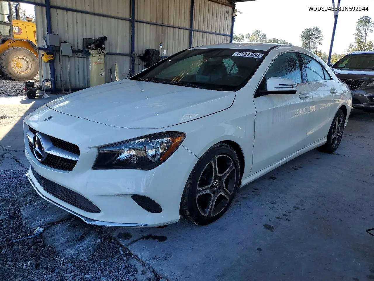 2018 Mercedes-Benz Cla 250 VIN WDDSJ4EB8JN592944 фото 1