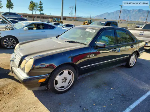 WDBJF70HXXA725996 — 1999 Mercedes E-Klasse, Сторона, фото до ремонта