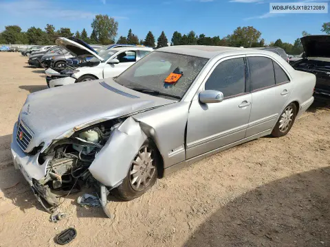 WDBJF65JX1B212089 — 2001 Mercedes E-Klasse, Передняя часть, фото до ремонта
