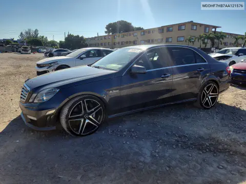 WDDHF7HB7AA121576 — 2010 Mercedes E-Klasse, Мелкие вмятины и царапины, фото до ремонта