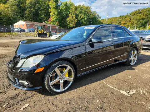 WDDHF7CBXAA028008 — 2010 Mercedes E-Klasse, Передняя часть, фото до ремонта