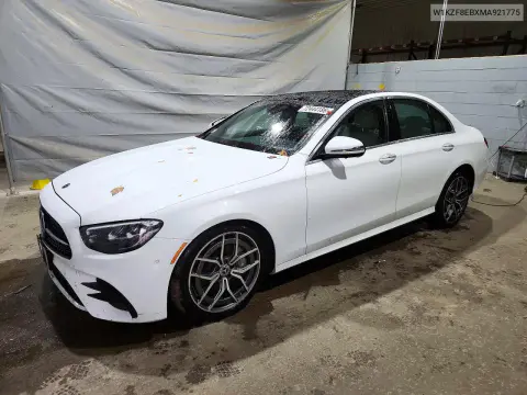 W1KZF8EBXMA921775 — 2021 Mercedes E-Klasse, Передняя часть, фото до ремонта