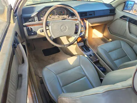WDBEA51D1MB330692 — 1991 Mercedes, Механические повреждения, фото до ремонта