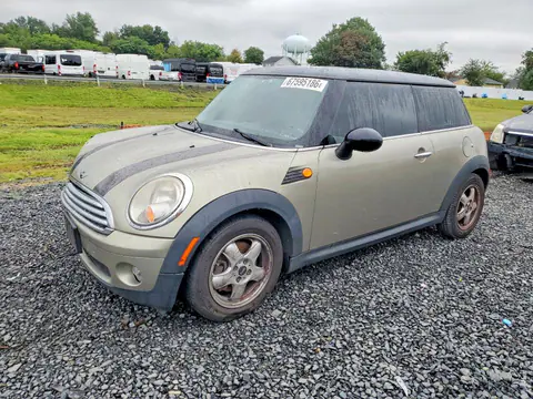WMWMF3C58ATZ61502 — 2010 MINI Cooper, Передняя часть (Front End), фото до ремонта