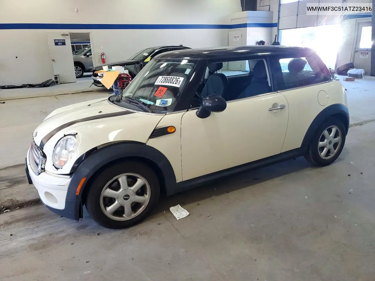 2010 Mini Cooper VIN WMWMF3C51ATZ23416 фото 1