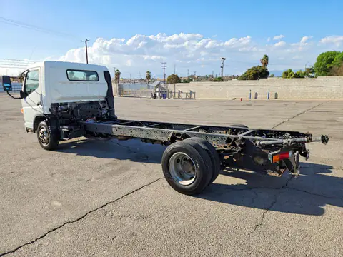 2019 MITSUBISHI FUSO TRUCK OF AMERICA INC FE VIN 4UZBVH110KGKR9608 фото 2