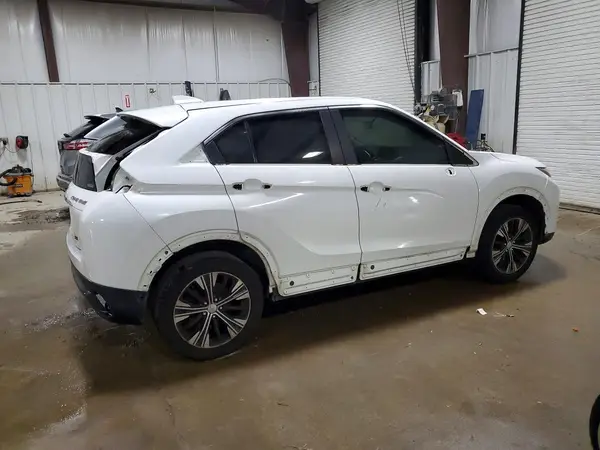 JA4AT5AAXJZ070435 — 2018 Mitsubishi Eclipse Cross, фото 3 с аукциона Copart, Передняя часть
