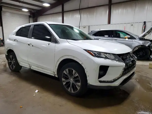 JA4AT5AAXJZ070435 — 2018 Mitsubishi Eclipse Cross, фото 4 с аукциона Copart, Передняя часть