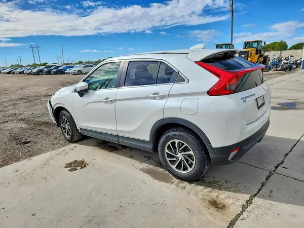 JA4AT3AA0LZ005827 — 2020 Mitsubishi Eclipse Cross, фото 2 с аукциона Copart, Передняя часть