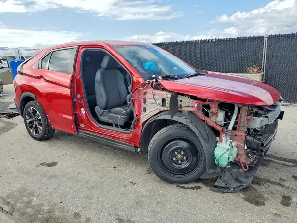 JA4ASWAA4NZ003425 — 2022 Mitsubishi Eclipse Cross, фото 4 с аукциона Copart, Передняя часть