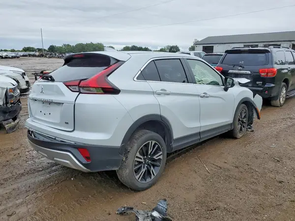 JA4ATWAA3SZ031788 — 2025 Mitsubishi Eclipse Cross, фото 3 с аукциона Copart 14.10.2026, Повреждения со всех сторон