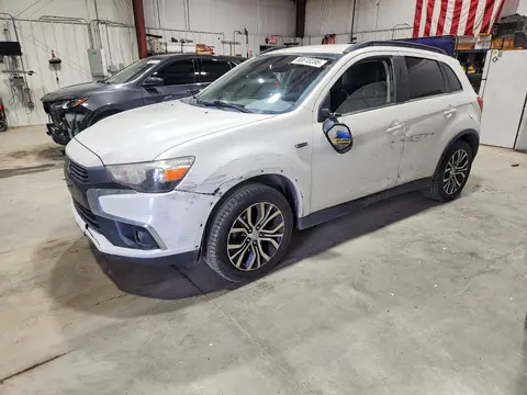 JA4AR4AW4HZ027613 — 2017 Mitsubishi Outlander Sport, Боковая часть (Side), фото до ремонта