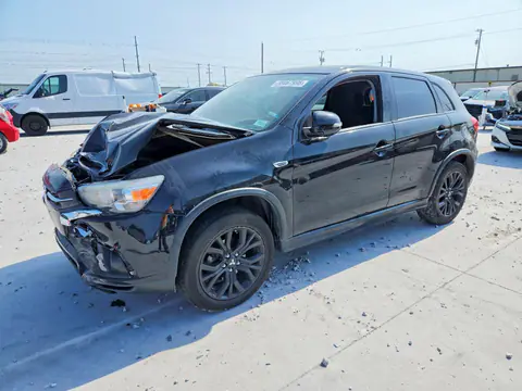 JA4AP3AU2JU008494 — 2018 Mitsubishi Outlander Sport, Передняя часть (Front End), фото до ремонта